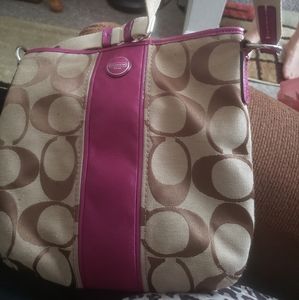 Authentic coach purple and sig. Shoulder bag
